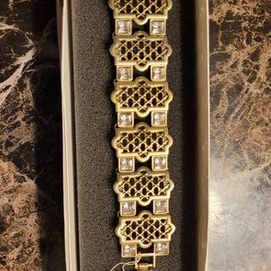 Women's bracelet